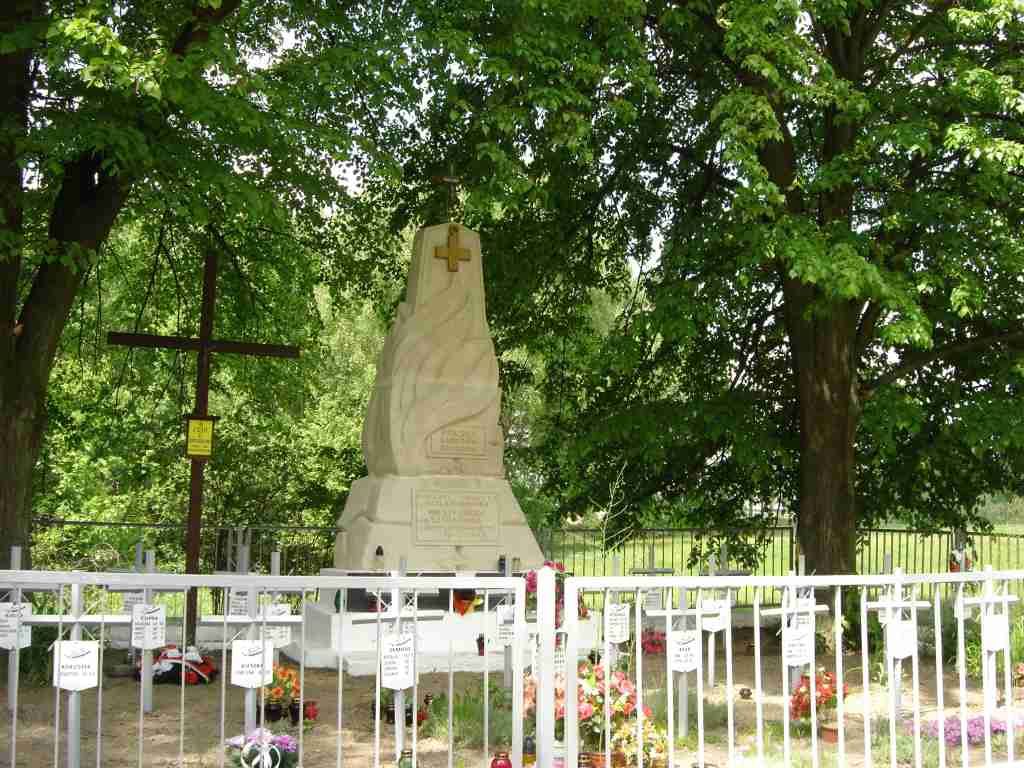 Cmentarz w Szarajówce